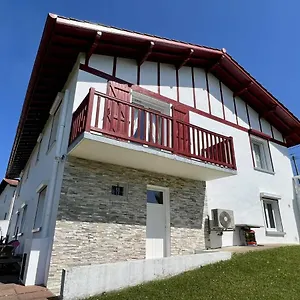 Ustaritz, 3 Pièces, 4 Personnes - Fr-1-495-7 Appartement